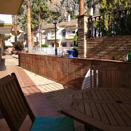 Casa Estacion De * Benaoján